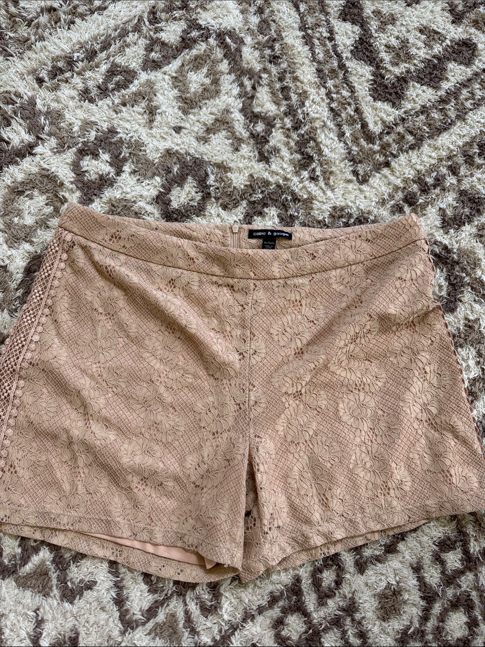 Cable & Gauge Tan Lace Floral Shorts